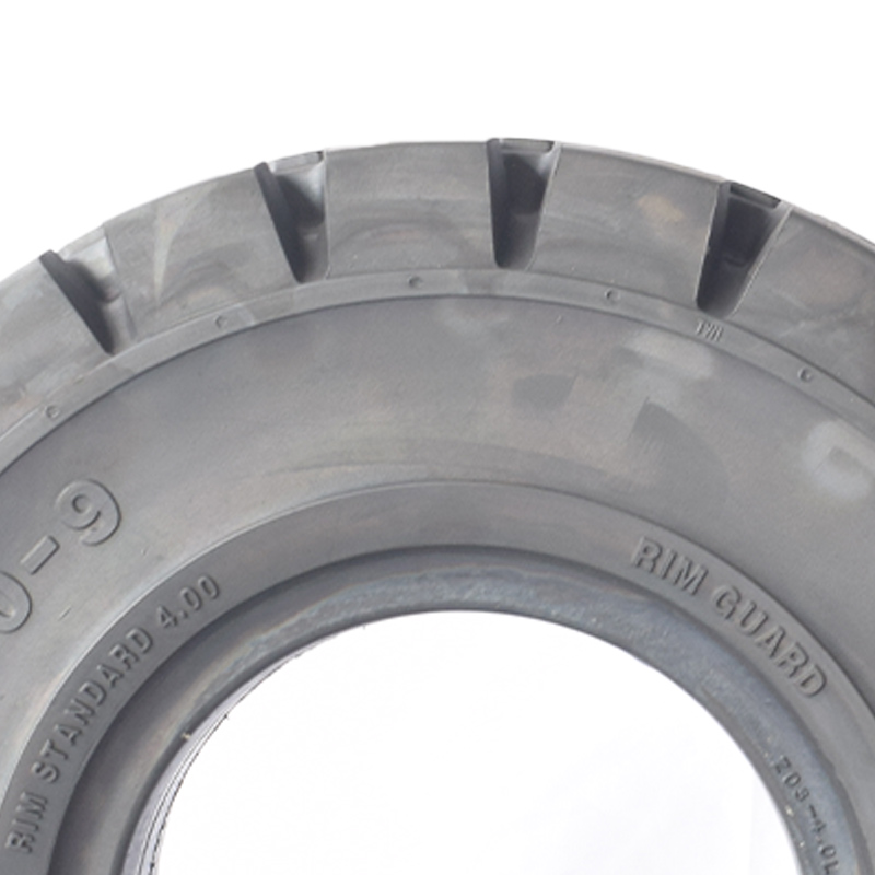 Linde Forklift solid tire